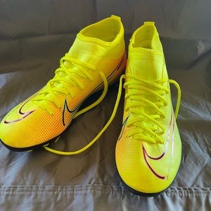 Nike MDS 002 soccer cleats